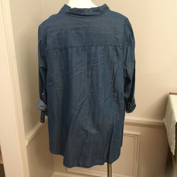 NWT PLUS ADJUSTABLE SLEEVE JEAN BLOUSE - Picture 2 of 5